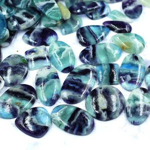 Pierre précieuse en fluorite naturelle de qualité commerciale, vert et violet, taille ovale, taille libre, 500g, en vrac pour la fabrication de bijoux - Product Image 1