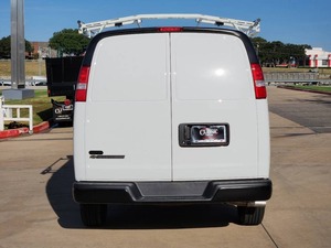 Chevrolet Express Cargo 2500 3 puertas (4.3L 6 cilindros 8A) Usada, Limpia, Modelo 2024 - Product Image 5