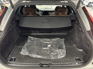 Voitures automatiques V90 Cross-Country B6 Ultimate AWD d'occasion à vendre Sièges en cuir automatiques Toit ouvrant panoramique Pneus R20 - Product Image 6