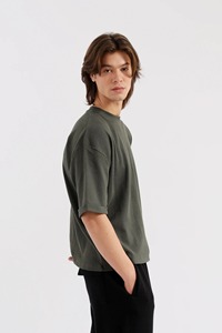 Camiseta de hombre de talla grande y peso pesado de alta calidad, camiseta informal de gran tamaño, camiseta de gran tamaño personalizada en blanco para hombre - Product Image 2