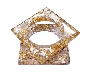 Bracelets empilables en résine transparente carrée avec des paillettes dorées colorées artisanales, modèle personnalisé, couleur faite à la main - Product Image 1