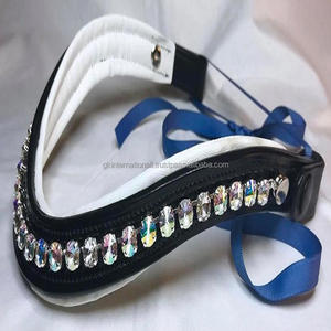 Bande de sourcils de cheval en cuir à canal vide en forme de vague avec chaîne de bling de cristaux de verre ronds à 1 rangée et rembourrage blanc doux - Product Image 6