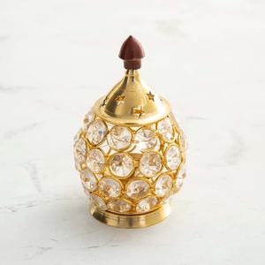 Portavelas de Metal de aspecto elegante Diseño hecho a mano Portavelas con cuentas de cristal Soporte con tapa Portavelas de diseño increíble - Product Image 6