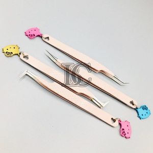 Pinzas de alta calidad visón extensiones de pestañas de acero inoxidable sostenibles Beige Hello Kitty Charm Logo embalaje pinzas opcionales - Product Image 1