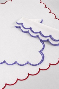 Servilletas de Mesa Desechables Antibacterianas Hechas a Mano con Borde Festoneado de Lino 100% Premium para Uso en el Hogar y Restaurantes - Product Image 4