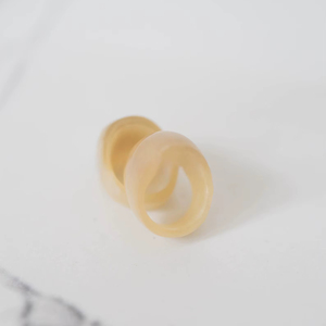 Anillo de Cuerno de Búfalo Pulido, Joyería para Fiestas, Bodas y Aniversarios, Color Natural, Gran Venta - Product Image 1