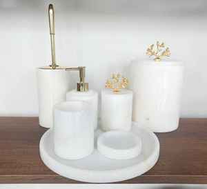 Ensemble d'accessoires de salle de bain écologiques en résine aspect marbre, style ange, pour la maison et l'hôtel, fabriqué en Inde - Product Image 2