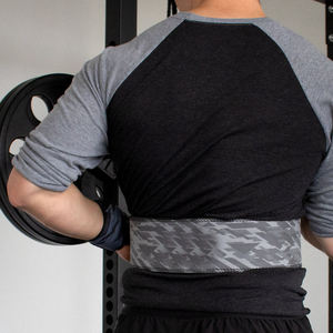 El cinturón de levantamiento de pesas de alta calidad diseñado para un soporte y comodidad óptimos ayuda a reducir el riesgo de lesiones durante los ejercicios de entrenamiento - Product Image 5