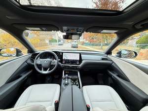 Lexus SC Premium AWD 2024, Impecable, Volante a la Izquierda, Emisión Euro IV, 50001-75000 Millas, 200-250 CV, 6 Plazas, Origen Estadounidense - Product Image 6