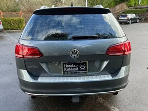 Vo-lkswagen Golf d'occasion 2019 à vendre - Product Image 2