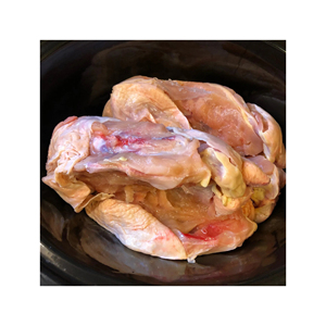 Les dos de poulet charnus et remplis de moelle apportent une saveur audacieuse à chaque recette mijotée - Product Image 2