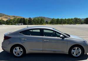 Hyundai Elantra 2021 Bien Cuidado y Limpio - Product Image 5