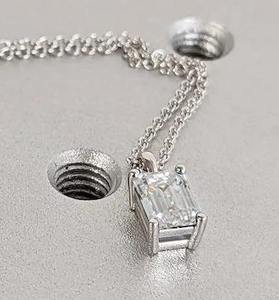 สร้อยคอจี้ชุบเงินสำหรับผู้ชายและผู้หญิงเครื่องประดับกีฬานักสู้ - Product Image 3