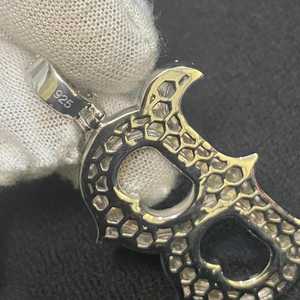 Colgante Unisex de Plata de Ley 925 con Letra B Personalizada, Incrustado con Diamantes Moissanite VVS, Brillante y de Alto Brillo - Product Image 4