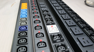 DoyonTek 32A IEC C13 C19 PDU de 14 Tomas para Rack de Servidor, Centro de Datos - Product Image 5