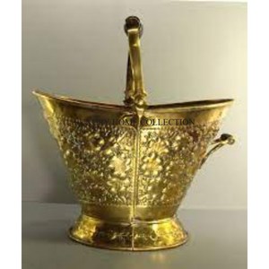 Seau à charbon en métal compact mais robuste avec une cavité de stockage profonde, idéal pour contenir des cendres chaudes ou des granulés de bois - Product Image 6