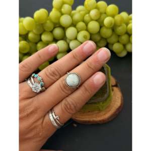 Anillo de Campeonato Navajo Hecho a Mano con Bisonte Blanco y Bisel de Plata Esterlina, Talla 6.5, Chapado en Oro Rosa y 18K, Regalo Perfecto - Product Image 2