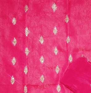 Costumes de créateur modernes non cousus fantaisie brodés à la main pour femmes style traditionnel indien tendance pour les fêtes - Product Image 3