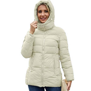 Personnaliser la veste d'hiver de haute qualité pour femmes respirant matelassé court vêtements tissés - Product Image 4