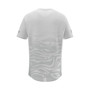 เสื้อยืดวิ่งเทรลผู้ชาย DUNE สีขาว-ไอซ์ ซิลค์ ถักทอจากโพลีเอสเตอร์ 100% พิมพ์ลายแบบซับลิเมชั่น - Product Image 4