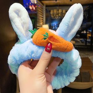 Fascia in peluche con dettagli di carote