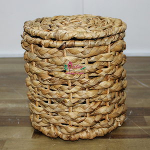 Artex Dong Thap Vietnam – Boîte à mouchoirs ronde en fer faite à la main avec placage en jonc de mer et jacinthe d'eau pour la décoration intérieure - Product Image 6