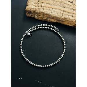 Collier Navajo tendance en perles d'eau douce de 4 mm, motif à billes, plaqué or, en argent sterling, avec chaînes en fil à mémoire de forme perlées - Product Image 4