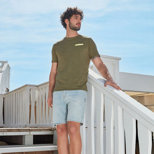 Fabriqué en Italie, t-shirt décontracté pour homme en jersey uni, 100% coton, col rond, manches courtes, respirant, respectueux de l'environnement - Product Image 2