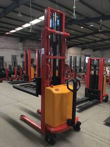 Customizable 1T <strong>1.5T</strong> 2T Semi Electric Pallet <strong>Stacker</strong> for Warehouse - Product Image 2