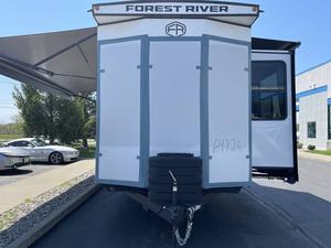 Nouvelle caravane de camping 2025 F-o-r-e-s-t R-i-v-e-r Wildwood L-o-d-g-e 353F-L-F-B - Product Image 5