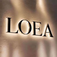 Huruf Channel Branding Dinding Bercahaya dari Baja Anti Karat Emas Custom untuk Logo 3D Kantor dengan Lampu LED Backlit