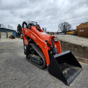 Qualité supérieure KUBOTA SCL1000 Mini Skid Steer Tracteur Chargeur Livraison rapide Acheter Cylindre hydraulique Moteur Pompe En Gros - Product Image 4