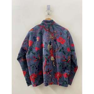 Veste en velours imprimée en bleu pâle et rouge cramoisie, style ample pour le printemps - Le Jardin du Paradis - Product Image 6