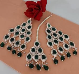 ชุดต่างหูระย้าพร้อมต่างหูมุกเทียมสำหรับผู้หญิงและเด็กผู้หญิงดีไซน์ใหม่ล่าสุดของอินเดีย - Product Image 1