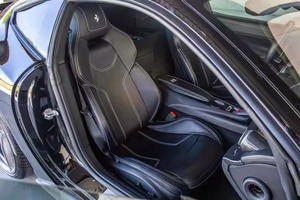 Usato 2015 Ferarii <span class=keywords><strong>F12</strong></span> Berlinetta - Product Image 4