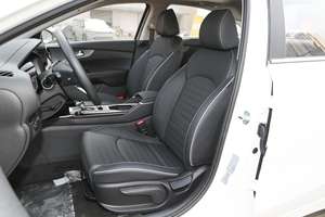 รถยนต์ขายดี K3 2025 เกียร์อัตโนมัติ กล้องมองหลัง เครื่องยนต์เบนซิน ซีดาน พวงมาลัยซ้าย เบาะสีเข้ม ไฟหน้า LED หลังคาซันรูฟ - Product Image 6