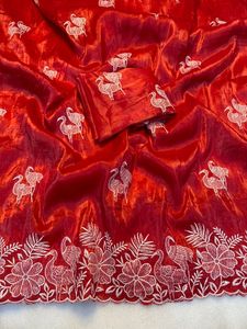 Sari de diseñador de Oro suave de calidad superior con hermoso bordado múltiple C-Pallu Saree con - Product Image 4