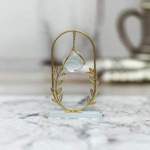 Ornement de boule de cristal, boule propre avec support en fer doré, design moderne simple, art déco, mariage - Product Image 3