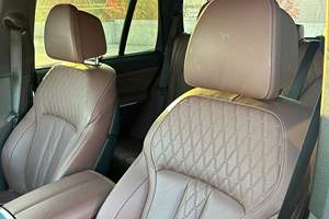 BMW X5 M50i 2022 d'occasion, 523 ch, V8 turbo, transmission intégrale, pack exécutif, bleu métallisé Phytonic - Product Image 5