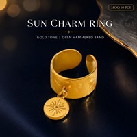 Sonnen-Charm-Ring aus Edelstahl in Goldton, Offener Ring mit Hammerschlag-Optik, Vintage Französischer Stil für Damen, Großhandel