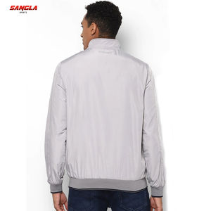 แจ็กเก็ตบอมเบอร์ผ้าซาตินสำหรับผู้ชายเสื้อผ้าแนวสตรีทปักโลโก้แบบลำลองมีซิปปิดสำหรับฤดูหนาว - Product Image 3