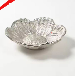 Bol de service de nourriture au design de cerf haut de gamme argenté au look incroyable pour hôtel, maison et restaurant - Product Image 2