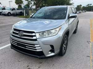Toyota Highlander LE 2017, prêt à être expédié - Product Image 5