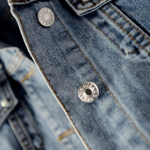 Chaqueta vaquera 100% personalizada de gran tamaño para mujer, chaqueta vaquera de manga larga con cuello levantado y perlas bordadas, chaqueta vaquera a prueba de viento - Product Image 6