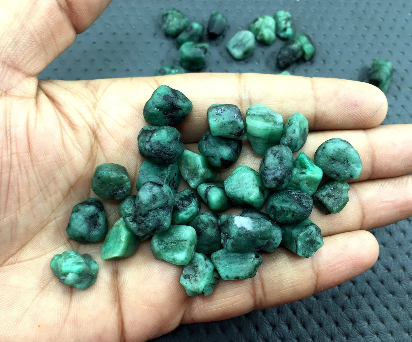 สีเขียว