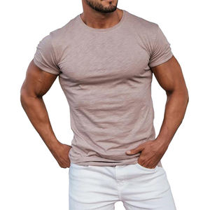 T-shirt de compression anti-UV avec protection UPF 50+, tissu doux au toucher, séchage rapide, pour la natation et les activités sportives en plein air - Product Image 1
