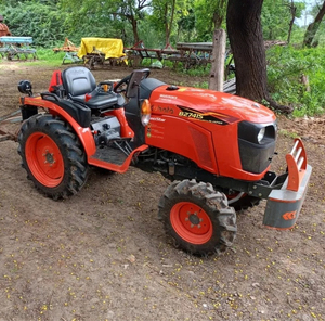 Tracteur Kubota d'occasion 4x4 B2741S pour l'agriculture, disponible à prix de gros. - Product Image 1