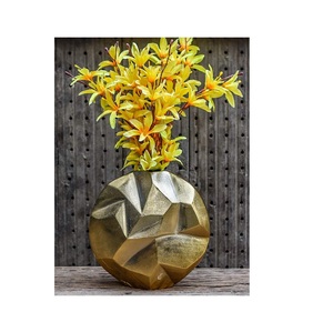 Gran oferta, jarrón de Metal con patrón de zigzag moderno para pared de boda o uso de mesa de suelo con tipo de esmalte mate - Product Image 2