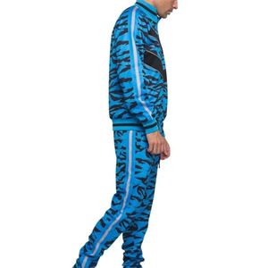 Estilo de tendencia Envío rápido Chándales hechos de algodón Hombres Color personalizado Diseño ODM de moda Chándal de tamaño adulto - Product Image 4