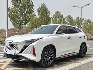 Gebraucht 2023 Oushang Z6 1.5T DCT <span class=keywords><strong>MPA</strong></span> Plattform Blue Whale NE Motor Tech-Forward SUV - Product Image 2